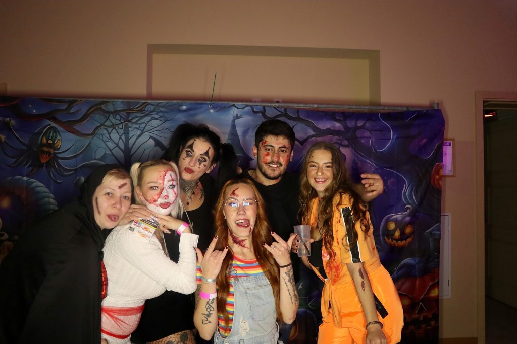 Halloween Volkshaus Meiningen 30.10.2025 – Volkshaus Meiningen – 30.10.2025 – Gäste feiern in der Eventschmiede Meiningen