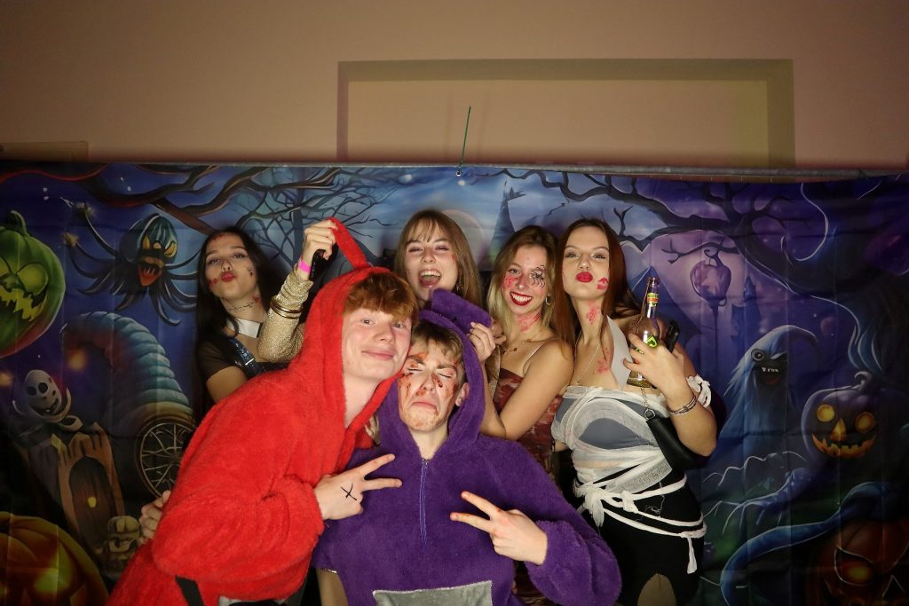 Halloween Volkshaus Meiningen 30.10.2025 – Volkshaus Meiningen – 30.10.2025 – Gäste feiern in der Eventschmiede Meiningen