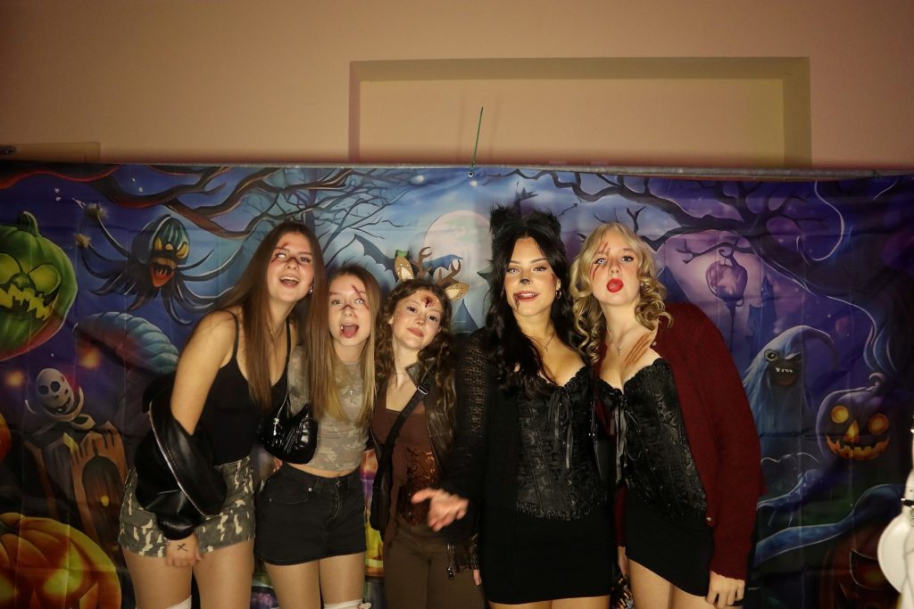 Halloween Volkshaus Meiningen 30.10.2025 – Volkshaus Meiningen – 30.10.2025 – Gäste feiern in der Eventschmiede Meiningen