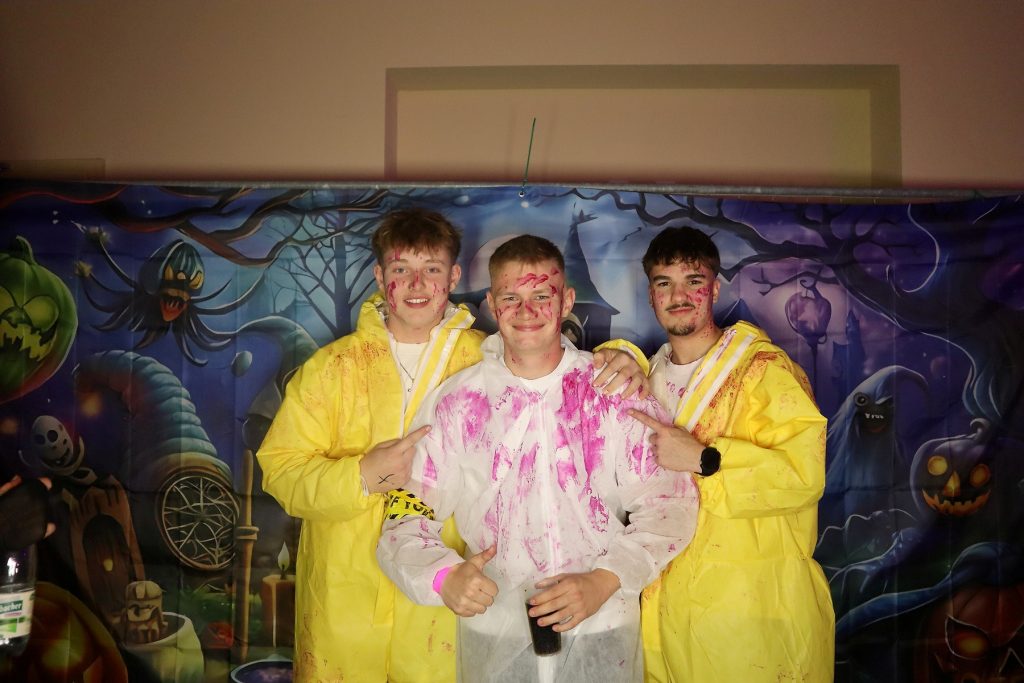 Halloween Volkshaus Meiningen 30.10.2025 – Volkshaus Meiningen – 30.10.2025 – Gäste feiern in der Eventschmiede Meiningen