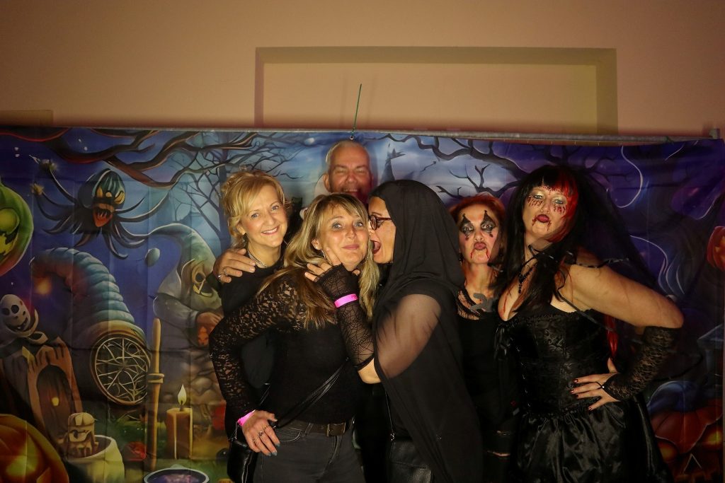 Halloween Volkshaus Meiningen 30.10.2025 – Volkshaus Meiningen – 30.10.2025 – Gäste feiern in der Eventschmiede Meiningen