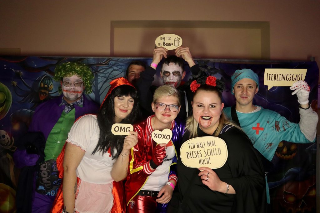 Halloween Volkshaus Meiningen 30.10.2025 – Volkshaus Meiningen – 30.10.2025 – Gäste feiern in der Eventschmiede Meiningen
