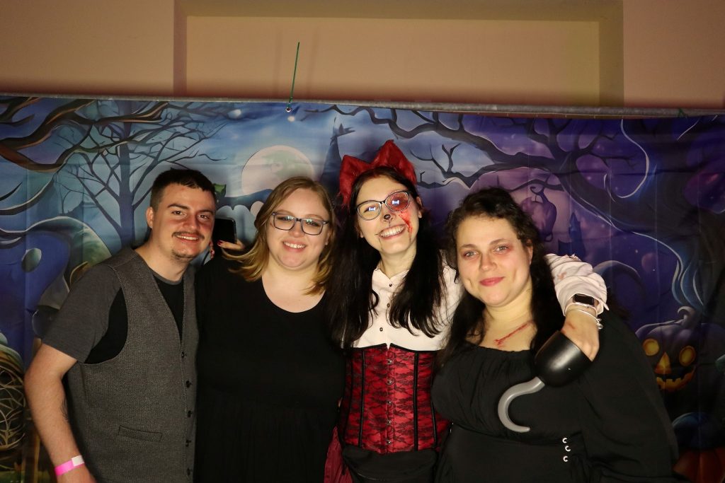 Halloween Volkshaus Meiningen 30.10.2025 – Volkshaus Meiningen – 30.10.2025 – Gäste feiern in der Eventschmiede Meiningen