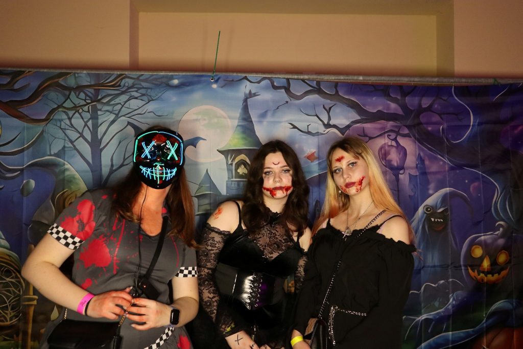 Halloween Volkshaus Meiningen 30.10.2025 – Volkshaus Meiningen – 30.10.2025 – Gäste feiern in der Eventschmiede Meiningen