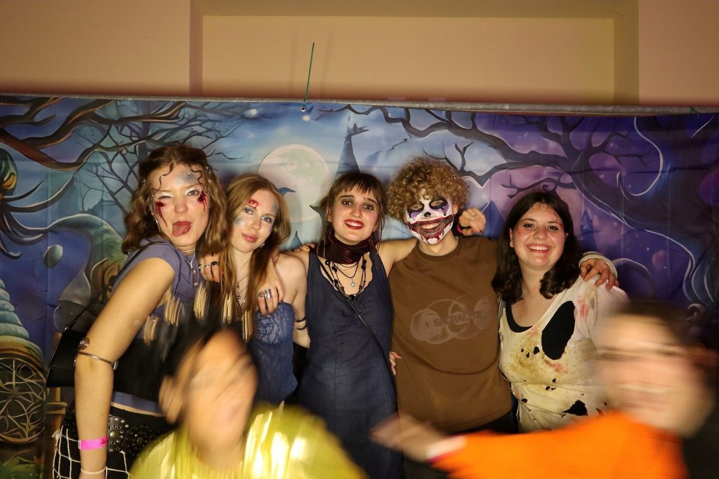 Halloween Volkshaus Meiningen 30.10.2025 – Volkshaus Meiningen – 30.10.2025 – Gäste feiern in der Eventschmiede Meiningen