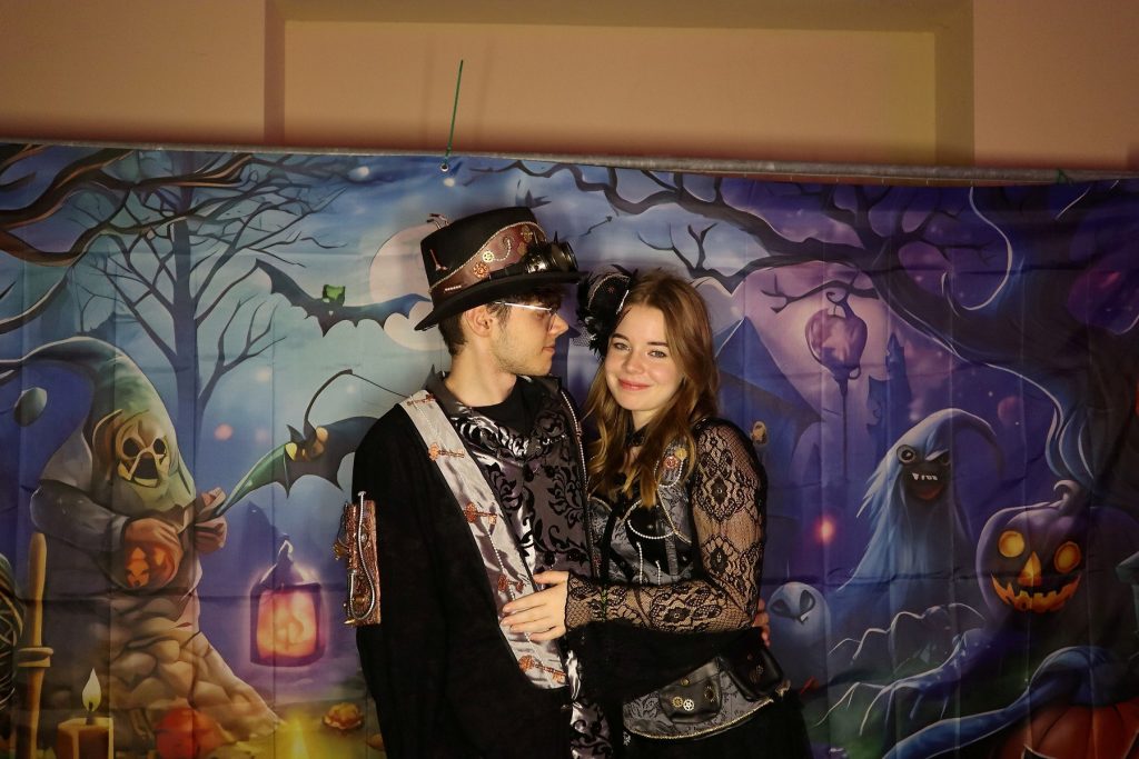 Halloween Volkshaus Meiningen 30.10.2025 – Volkshaus Meiningen – 30.10.2025 – Gäste feiern in der Eventschmiede Meiningen