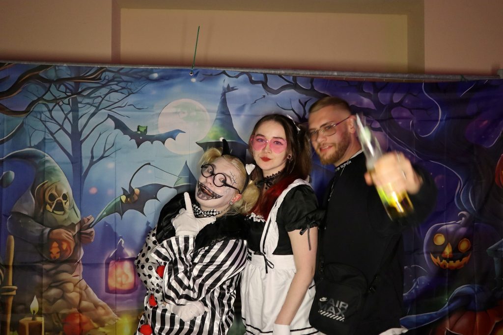 Halloween Volkshaus Meiningen 30.10.2025 – Volkshaus Meiningen – 30.10.2025 – Gäste feiern in der Eventschmiede Meiningen