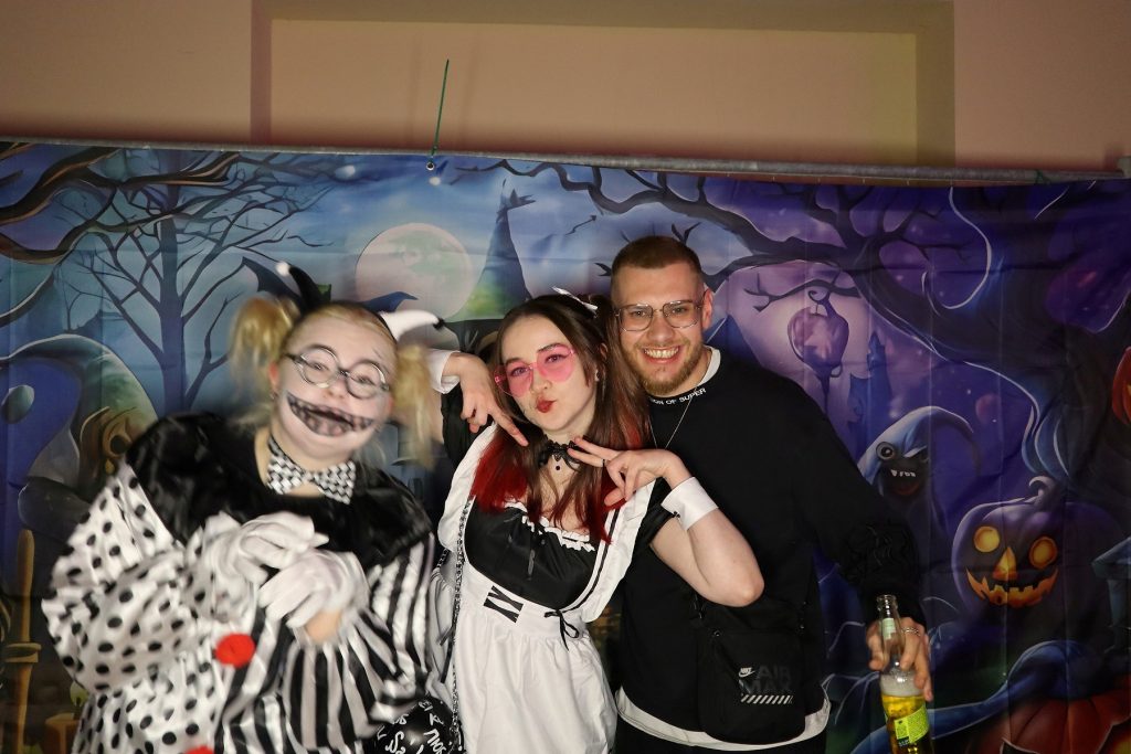 Halloween Volkshaus Meiningen 30.10.2025 – Volkshaus Meiningen – 30.10.2025 – Gäste feiern in der Eventschmiede Meiningen