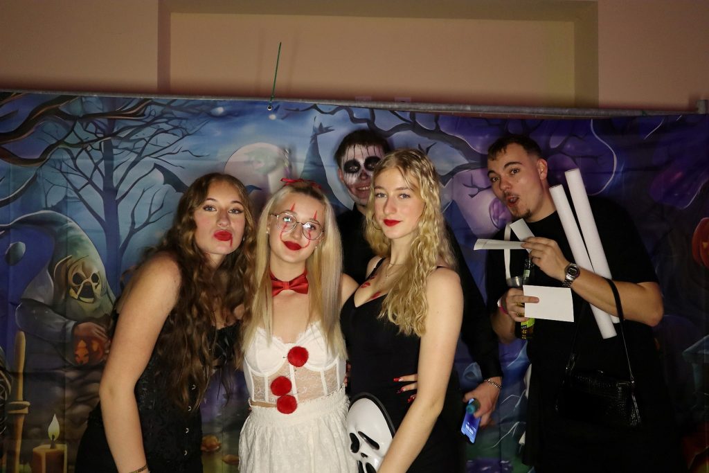 Halloween Volkshaus Meiningen 30.10.2025 – Volkshaus Meiningen – 30.10.2025 – Gäste feiern in der Eventschmiede Meiningen