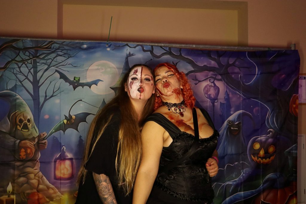 Halloween Volkshaus Meiningen 30.10.2025 – Volkshaus Meiningen – 30.10.2025 – Gäste feiern in der Eventschmiede Meiningen