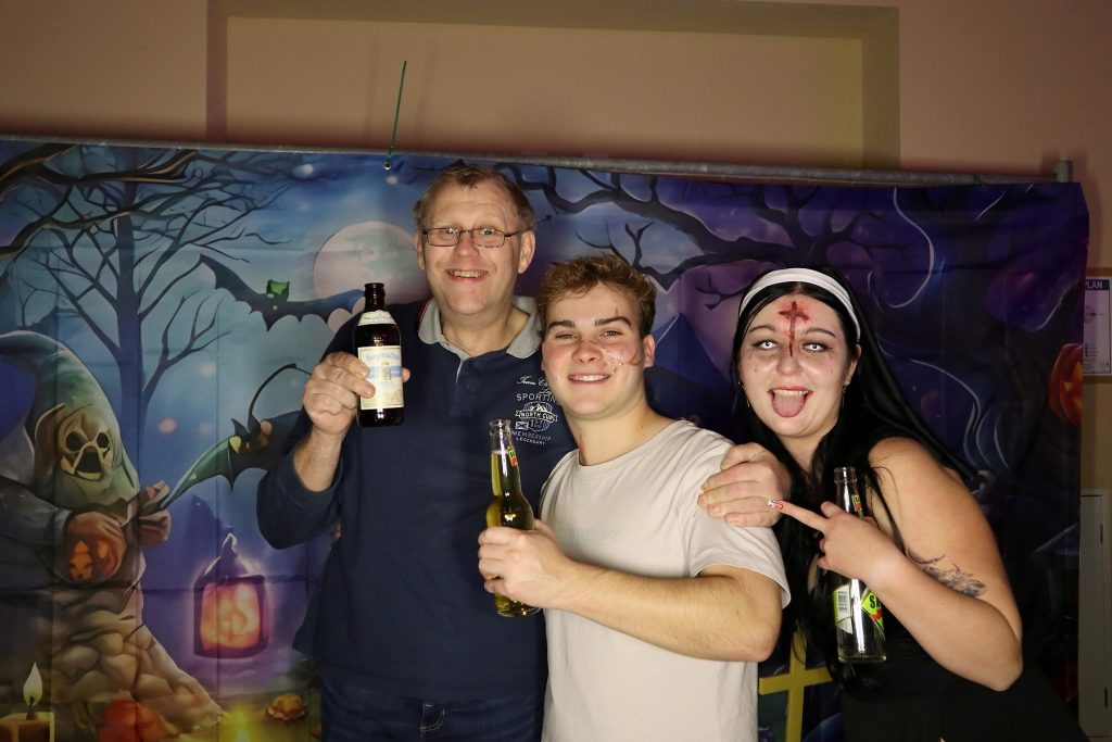 Halloween Volkshaus Meiningen 30.10.2025 – Volkshaus Meiningen – 30.10.2025 – Gäste feiern in der Eventschmiede Meiningen