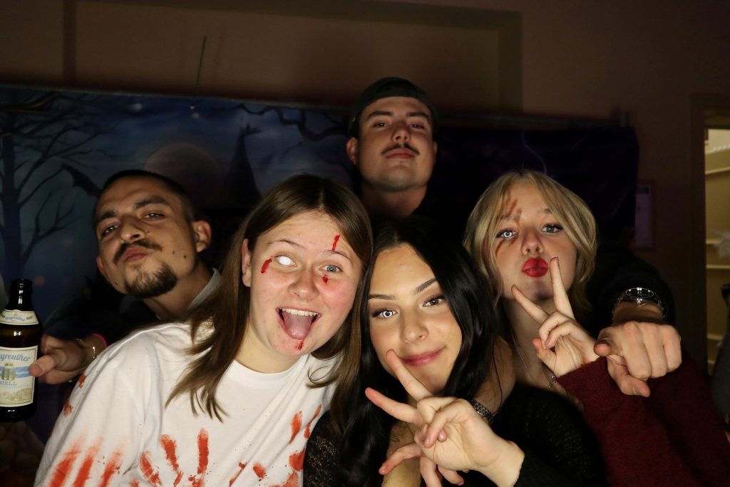 Halloween Volkshaus Meiningen 30.10.2025 – Volkshaus Meiningen – 30.10.2025 – Gäste feiern in der Eventschmiede Meiningen