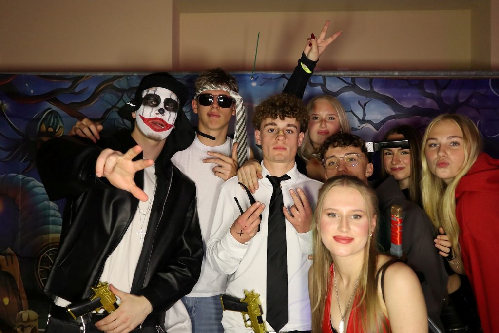 Halloween Volkshaus Meiningen 30.10.2025 – Volkshaus Meiningen – 30.10.2025 – Gäste feiern in der Eventschmiede Meiningen