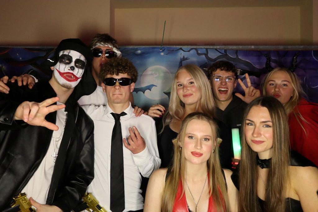 Halloween Volkshaus Meiningen 30.10.2025 – Volkshaus Meiningen – 30.10.2025 – Gäste feiern in der Eventschmiede Meiningen