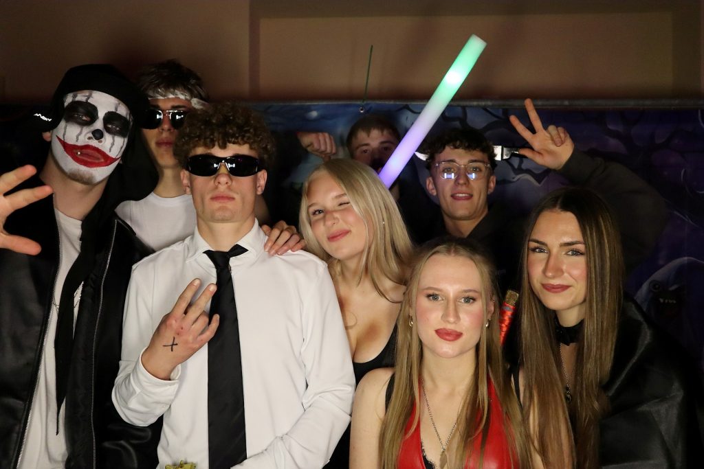 Halloween Volkshaus Meiningen 30.10.2025 – Volkshaus Meiningen – 30.10.2025 – Gäste feiern in der Eventschmiede Meiningen