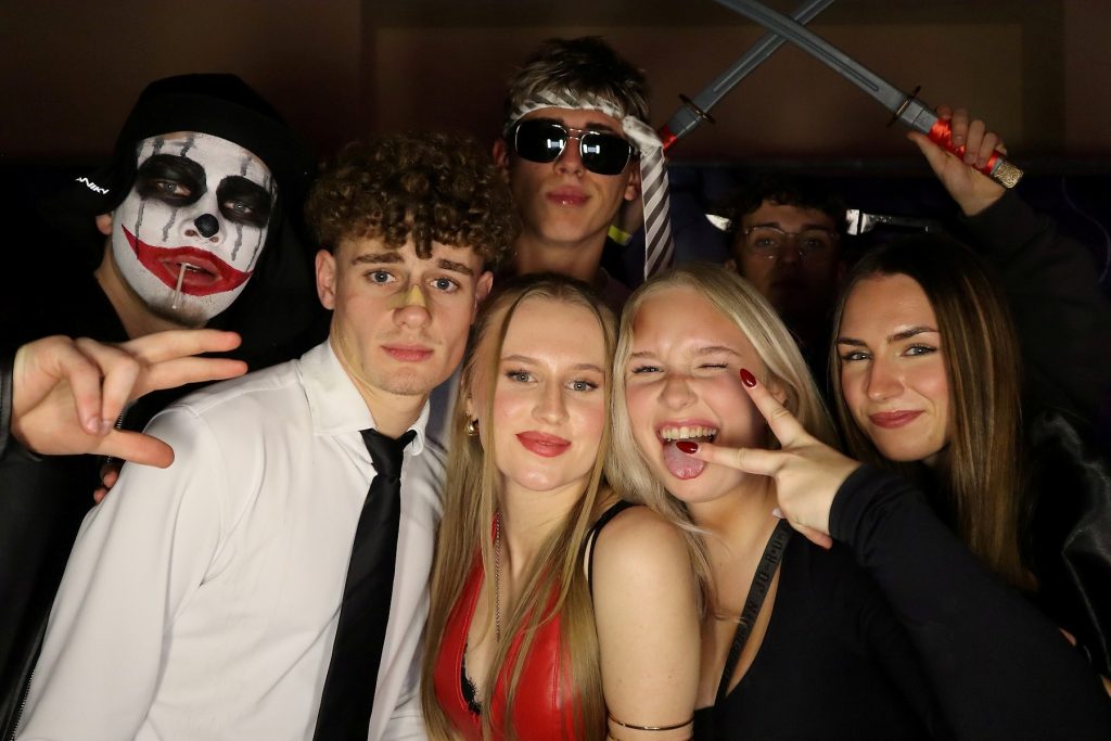 Halloween Volkshaus Meiningen 30.10.2025 – Volkshaus Meiningen – 30.10.2025 – Gäste feiern in der Eventschmiede Meiningen