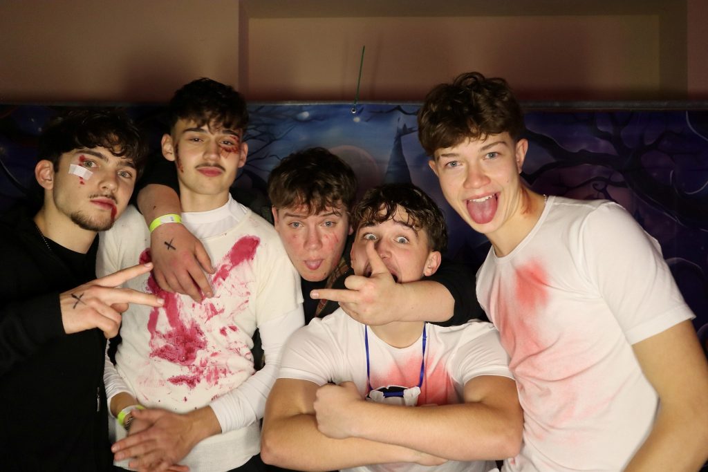 Halloween Volkshaus Meiningen 30.10.2025 – Volkshaus Meiningen – 30.10.2025 – Gäste feiern in der Eventschmiede Meiningen